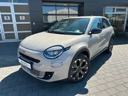 Beige Gebraucht 2024 Fiat 600 La Prima SUV | 26.990 € (Fairer Preis)