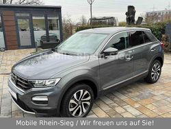 Grau Gebraucht 2021 VW T-Roc Active SUV | 22.980 € (Guter Preis)