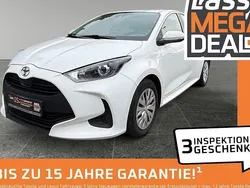 Schneeweiß Gebraucht 2022 Toyota Yaris Basis Limousine | 12.480 € (Fairer Preis)