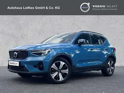Fjord blue metallic (metallic) Gebraucht 2022 Volvo XC40 Ultimate SUV | 35.790 € (Fairer Preis)