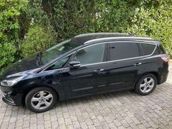 Schwarz Gebraucht 2019 Ford S-MAX Titanium Van / Kleinbus | 14.699 € (Guter Preis)