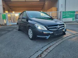 Schwarz Gebraucht 2014 Mercedes B200 Van / Kleinbus | 7.690 € (Superpreis)