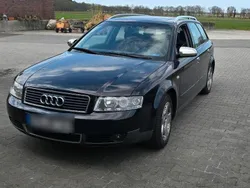 Blau Gebraucht 2002 Audi A4 Kombi | 1.000 € (Superpreis)