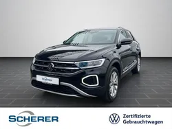 Deep black perleffekt (metallic) Gebraucht 2023 VW T-Roc Style SUV | 23.480 € (Fairer Preis)