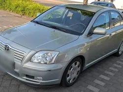 Grün Gebraucht 2005 Toyota Avensis T2 Limousine | 3.800 € (Fairer Preis)