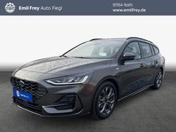 Grau Gebraucht 2024 Ford Focus ST-Line X Limousine | 24.990 € (Fairer Preis)
