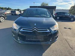 Grau Gebraucht 2011 Citroën DS4 Chic Kleinwagen | 3.600 € (Etwas zu teuer)