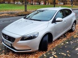 Grau Gebraucht 2014 Volvo V40 You! Limousine | 7.500 € (Guter Preis)