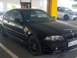 Schwarz Gebraucht 2000 BMW 318 Coupé | 1.100 €