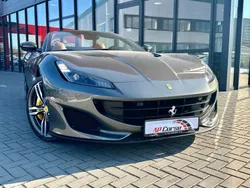 Grau Gebraucht 2020 Ferrari Portofino Cabrio | 199.990 € (Superpreis)