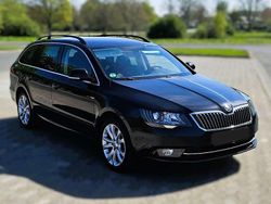 Schwarz Gebraucht 2014 Skoda Superb Kombi | 9.999 € (Fairer Preis)