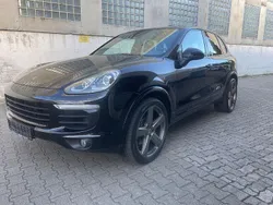 Schwarz Gebraucht 2016 Porsche Cayenne SUV | 34.950 € (Etwas zu teuer)