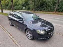 Schwarz Gebraucht 2015 Skoda Superb Best of Kombi | 8.888 € (Superpreis)