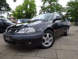 Grün Gebraucht 2002 Toyota Avensis Style Kombi | 2.790 € (Fairer Preis)