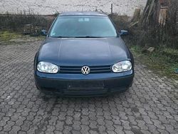 Blau Gebraucht 2000 VW Golf Limousine | 600 € (Superpreis)
