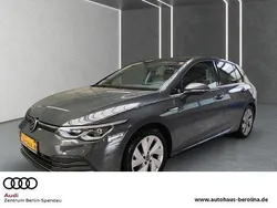 Grau Gebraucht 2020 VW Golf VIII Style Limousine | 24.444 € (Fairer Preis)