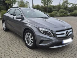 Grau Gebraucht 2014 Mercedes GLA200 SUV | 14.850 € (Fairer Preis)