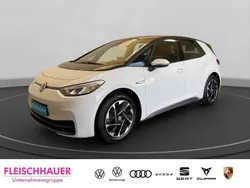 Weiss Gebraucht 2021 VW ID.3 Life Kleinwagen | 21.790 € (Fairer Preis)