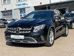 Schwarz (kosmosschwarz metalliclack) Gebraucht 2017 Mercedes GLA180 SUV | 17.999 € (Teuer)