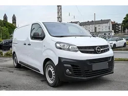 Weiss Gebraucht 2023 Opel Vivaro Elegance Van | 25.949 € (Fairer Preis)