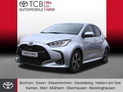 Shimmering silver metallic Gebraucht 2025 Toyota Yaris Hybrid Comfort Kleinwagen | 27.989 € (Etwas zu teuer)