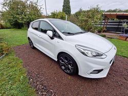 Weiß Gebraucht 2018 Ford Fiesta S Kleinwagen | 12.500 € (Teuer)