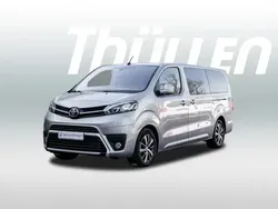 Grau Gebraucht 2023 Toyota Proace Verso Kombi | 32.980 € (Guter Preis)