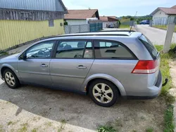Silber Gebraucht 2005 Opel Vectra Kombi | 350 €