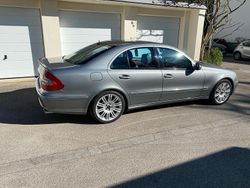 Grau Gebraucht 2008 Mercedes E320 Limousine | 11.000 €