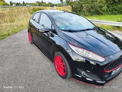 Schwarz Gebraucht 2016 Ford Fiesta Titanium Kleinwagen | 6.750 € (Fairer Preis)