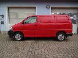 Rot Gebraucht 2010 Toyota HiAce Van / Kleinbus | 4.600 € (Superpreis)
