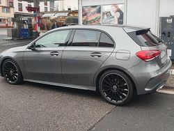 Grau Gebraucht 2018 Mercedes A180 AMG line Kleinwagen | 19.250 € (Fairer Preis)