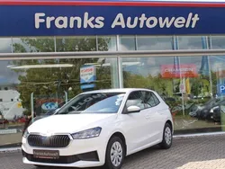 Weiß Gebraucht 2022 Skoda Fabia Active Limousine | 13.990 € (Fairer Preis)