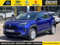 Blau Gebraucht 2023 Toyota Yaris Hybrid Comfort Kleinwagen | 26.980 € (Teuer)