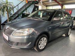 Grau Gebraucht 2014 Skoda Fabia Kleinwagen | 6.490 € (Fairer Preis)