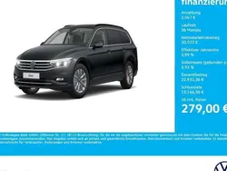 Grau Gebraucht 2022 VW Passat Business Kombi | 22.969 € (Fairer Preis)