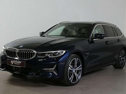 Blau Gebraucht 2022 BMW 330e Luxury Line Kombi | 31.790 € (Fairer Preis)