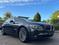 Grau Gebraucht 2010 BMW 730 Sport Line Limousine | 16.990 € (Teuer)
