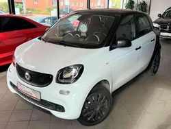 Karosserie in white Gebraucht 2015 Smart ForFour Basis Kleinwagen | 6.990 € (Fairer Preis)
