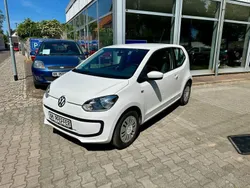 Weiß Gebraucht 2013 VW up! move up! Kleinwagen | 5.990 € (Etwas zu teuer)
