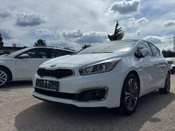 Weiß Gebraucht 2016 Kia Ceed Platinum Limousine | 13.490 € (Fairer Preis)