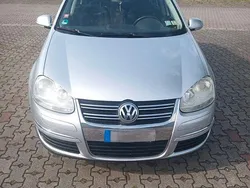Silber Gebraucht 2008 VW Golf VI Comfortline Kombi | 2.300 € (Fairer Preis)