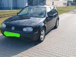 Schwarz Gebraucht 2003 VW Golf IV Kombi | 1.900 € (Etwas zu teuer)