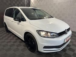 Weiß Gebraucht 2019 VW Touran Van / Kleinbus | 20.930 € (Guter Preis)