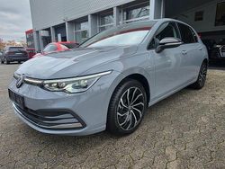 Grau Gebraucht 2022 VW Golf VIII Active Limousine | 27.900 € (Etwas zu teuer)