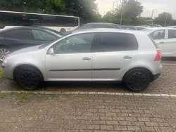Silber Gebraucht 2005 VW Golf IV Comfortline Limousine | 2.500 € (Guter Preis)