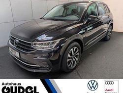 Schwarz Gebraucht 2022 VW Tiguan Active SUV | 26.640 € (Fairer Preis)