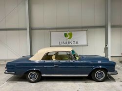Blau Gebraucht 1967 Mercedes 250 SE Cabrio | 115.250 €