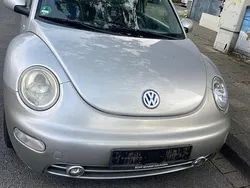 Silber Gebraucht 2001 VW Käfer Kleinwagen | 1.400 €