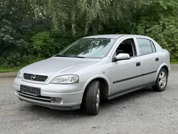 Grau Gebraucht 1999 Opel Astra Kleinwagen | 1.699 €